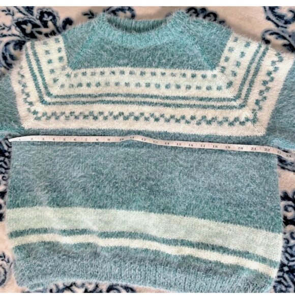 Women's Warm Knitted Sweater in Pastel Colors Handmade - Picture 10 of 11